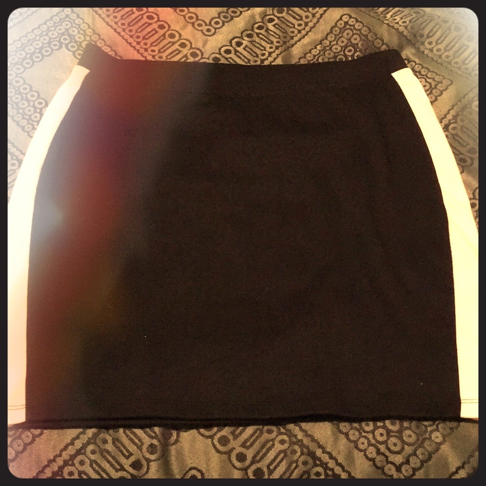 Black & white tube skirt